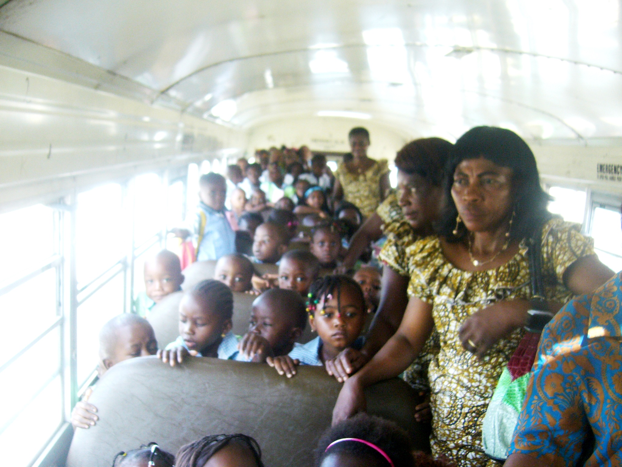 Les maternelles vont en excursion